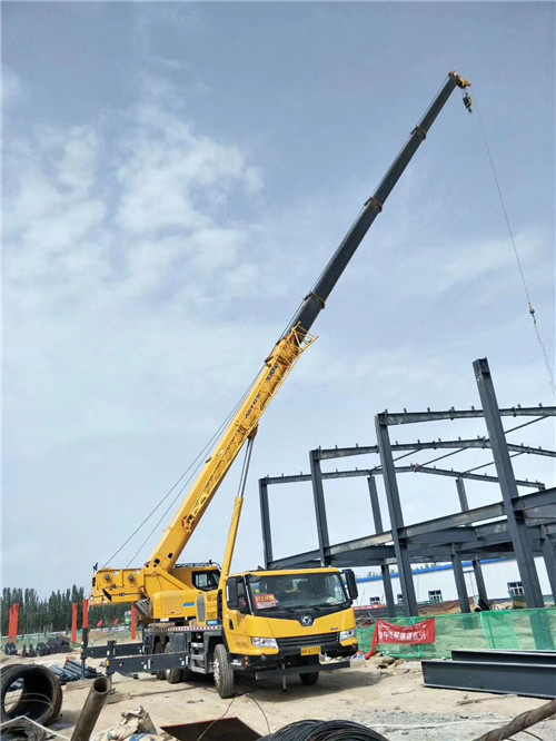 河曲县超高层建筑钢结构吊装案例